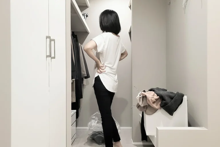 どう整理する？クローゼット内の服を見直すときの考え方